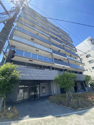1K Mansion in Kita-ku, Osaka - Image 1