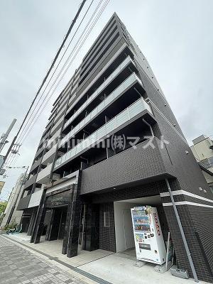 1K Mansion in Kita-ku, Osaka - Image 1