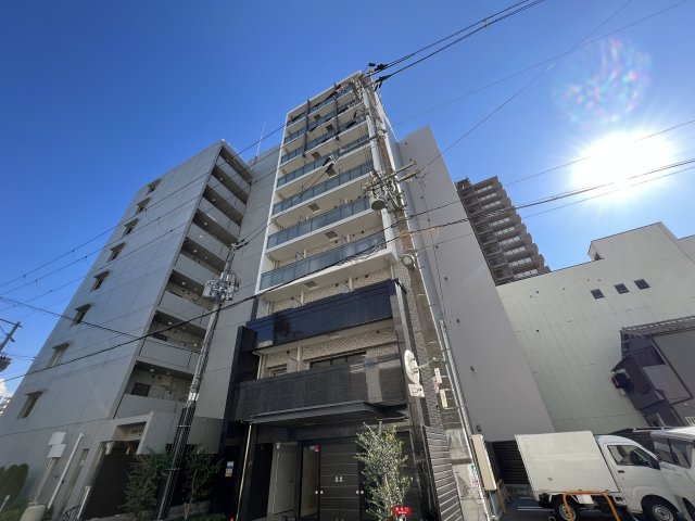 1K Mansion in Kita-ku, Osaka - Image 1