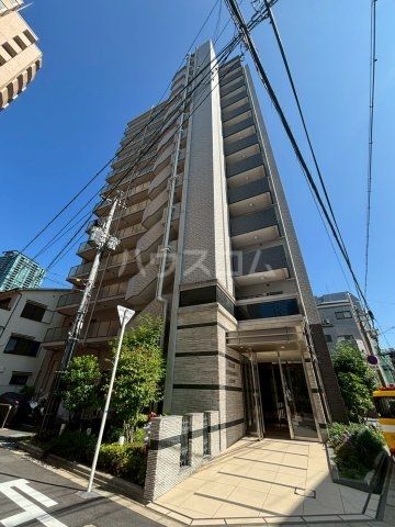 1K Mansion in Kita-ku, Osaka - Image 1