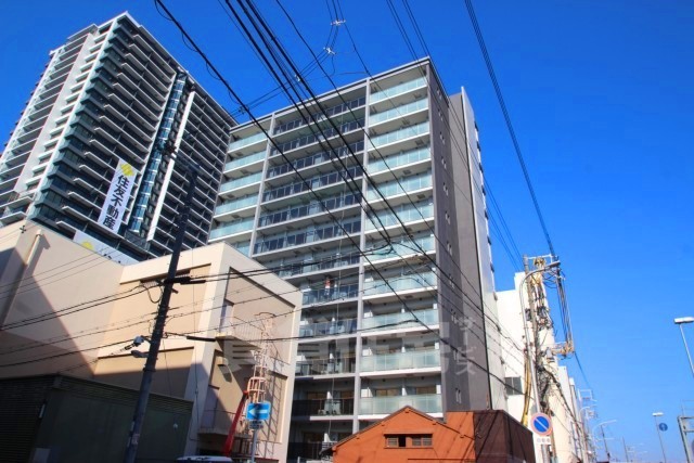 1K Mansion in Kita-ku, Osaka - Image 1