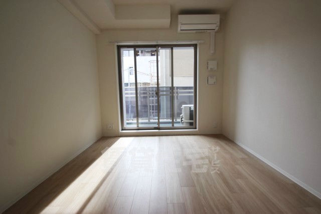 1K Mansion in Kita-ku, Osaka — photo 3 of 3