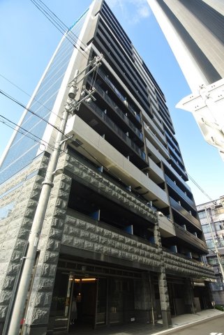 1K Mansion in Kita-ku, Osaka - Image 1