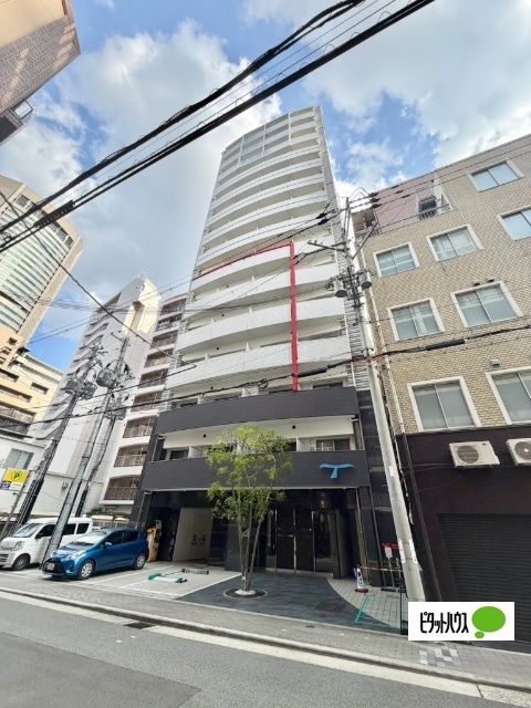 1K Mansion in Kita-ku, Osaka - Image 1
