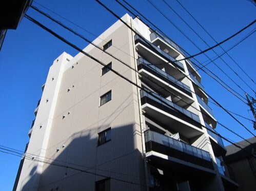 1K Mansion in Meguro, Tokyo - Image 1