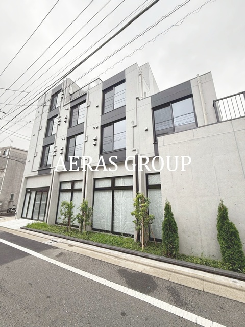 1K Mansion in Meguro, Tokyo - Image 1