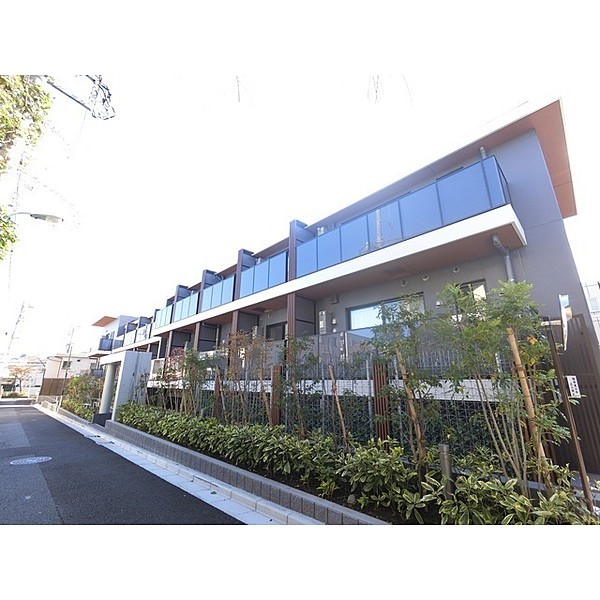 1K Mansion in Meguro, Tokyo - Image 1