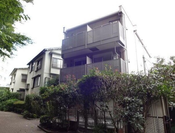 1K Mansion in Meguro, Tokyo - Image 1