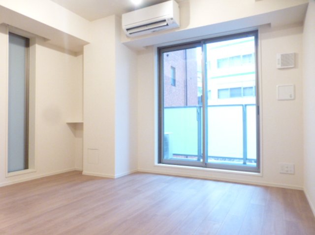 1K Mansion in Minato, Tokyo — photo 3 of 3