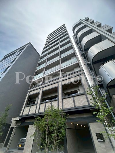 1K Mansion in Minato, Tokyo - Image 1