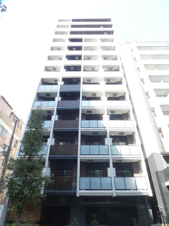 1K Mansion in Minato, Tokyo - Image 1