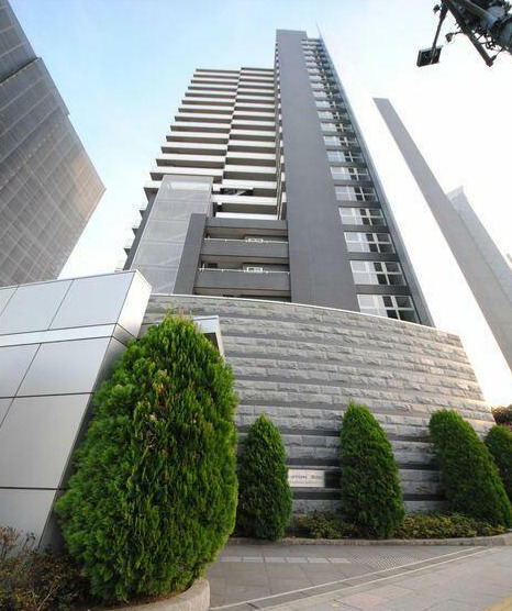 1K Mansion in Minato, Tokyo - Image 1