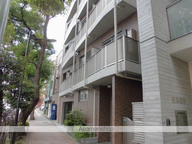 1K Mansion in Nakano, Tokyo - Image 1