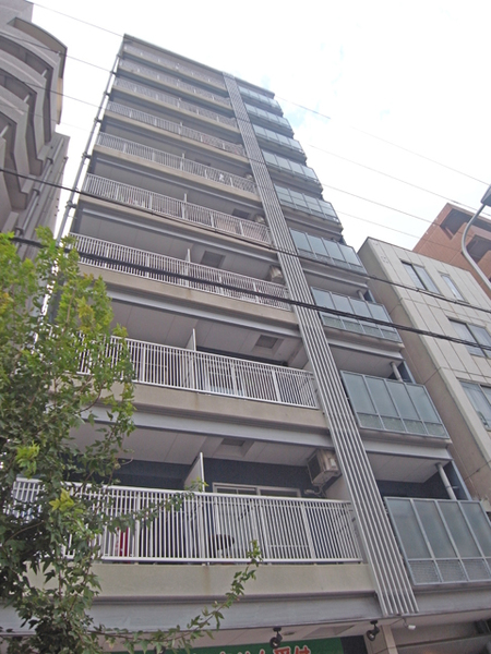 1K Mansion in Naniwa-ku, Osaka