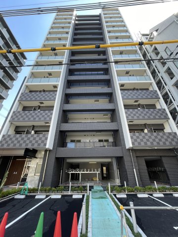 1K Mansion in Naniwa-ku, Osaka - Image 1