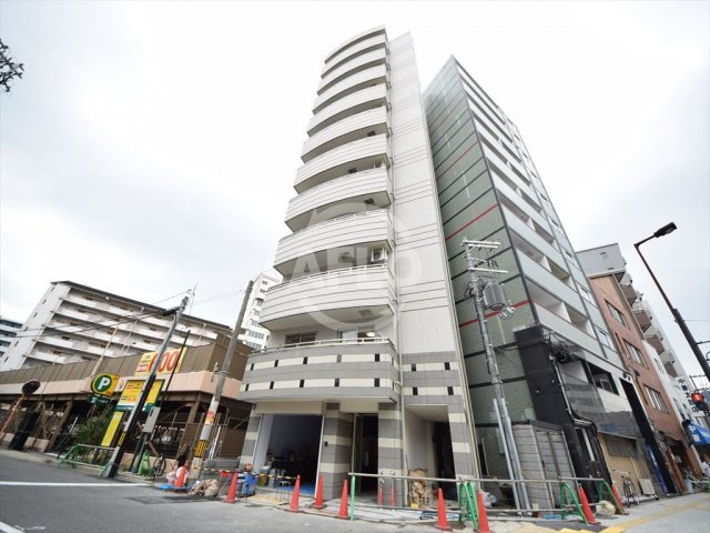 1K Mansion in Naniwa-ku, Osaka - Image 1