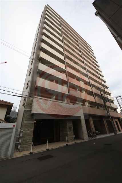 1K Mansion in Naniwa-ku, Osaka - Image 1