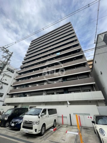 1K Mansion in Naniwa-ku, Osaka - Image 1