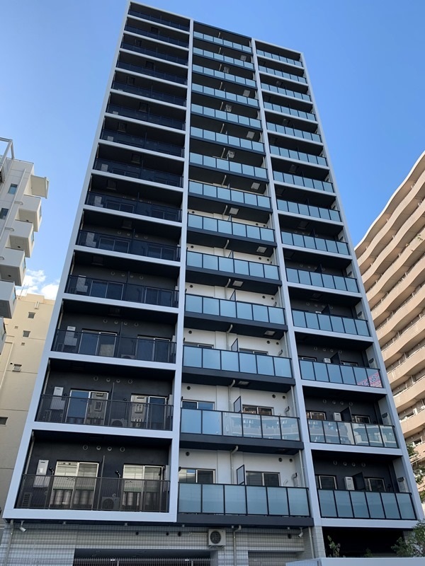1K Mansion in Naniwa-ku, Osaka - Image 1