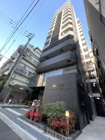 1K Mansion in Naniwa-ku, Osaka - Image 1
