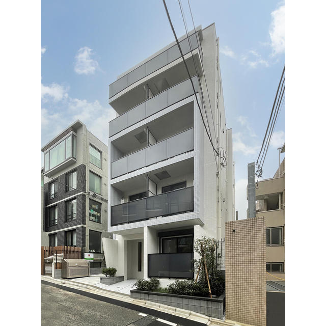 1K Mansion in Shibuya, Tokyo - Image 1