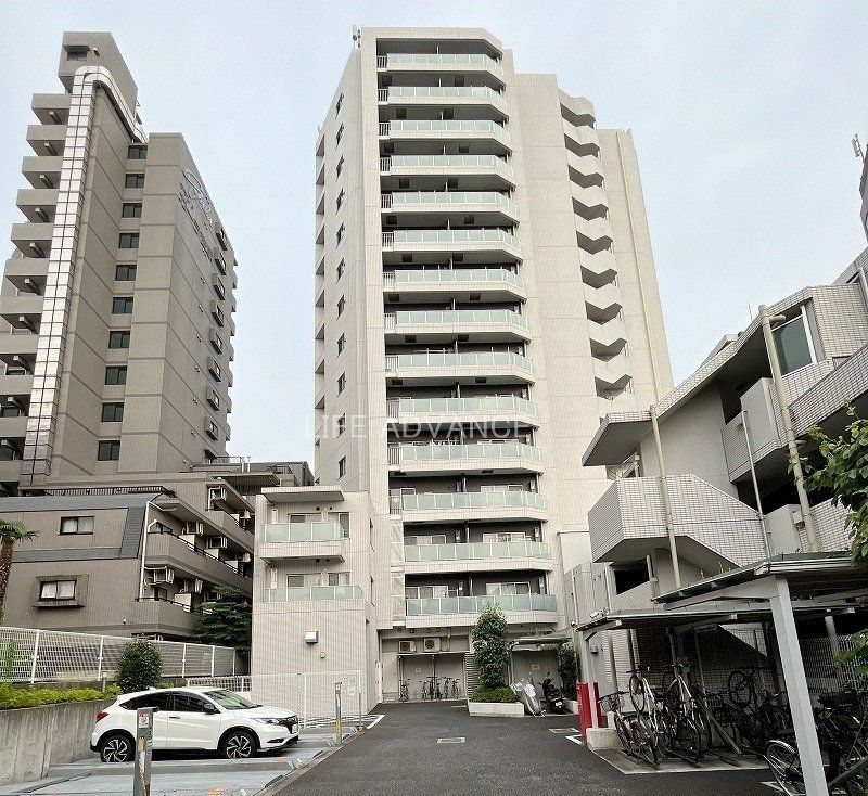 1K Mansion in Shibuya, Tokyo - Image 1