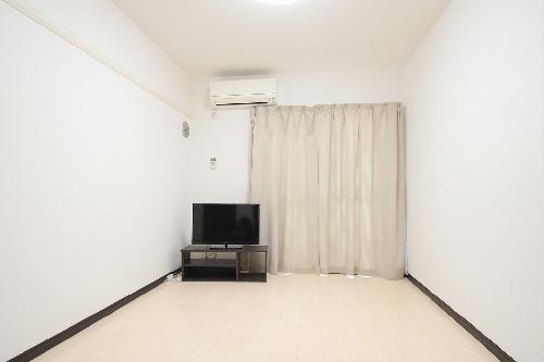1K Mansion in Shibuya, Tokyo — photo 3 of 3
