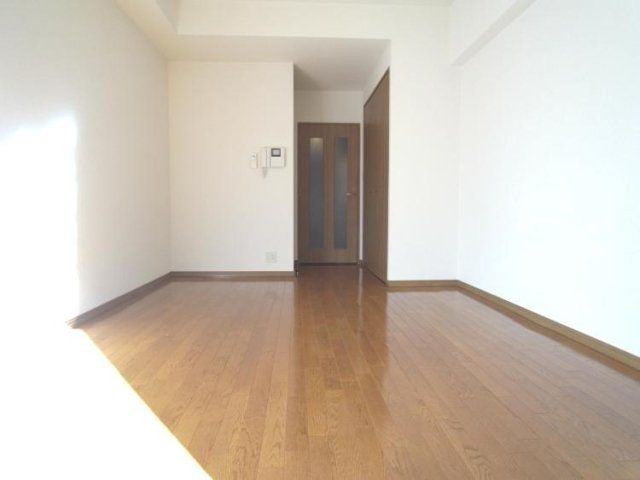 1K Mansion in Shibuya, Tokyo — photo 3 of 3