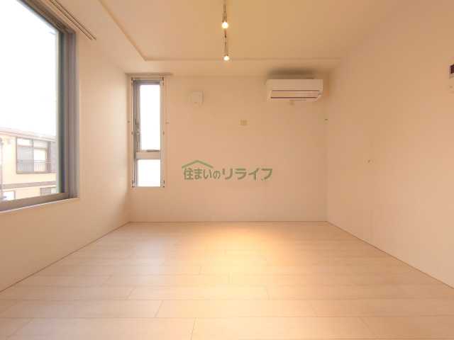 1K Mansion in Shibuya, Tokyo — photo 3 of 3