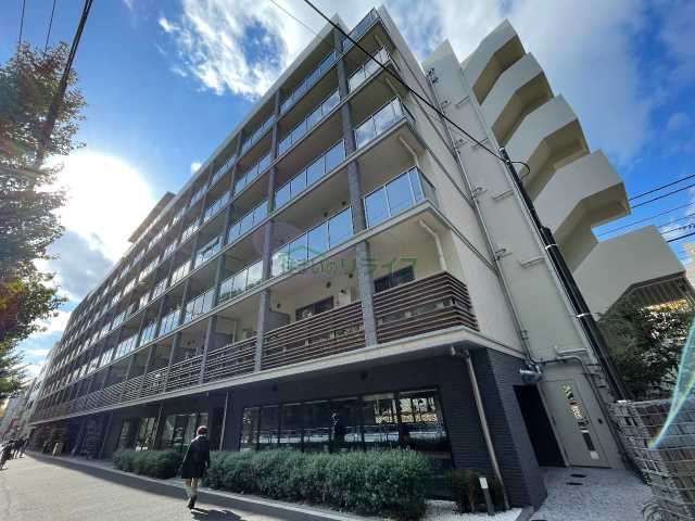 1K Mansion in Shibuya, Tokyo - Image 1