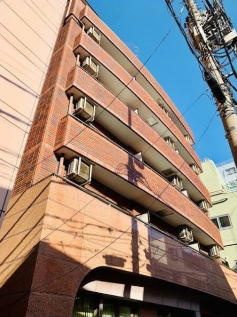 1K Mansion in Shibuya, Tokyo - Image 1
