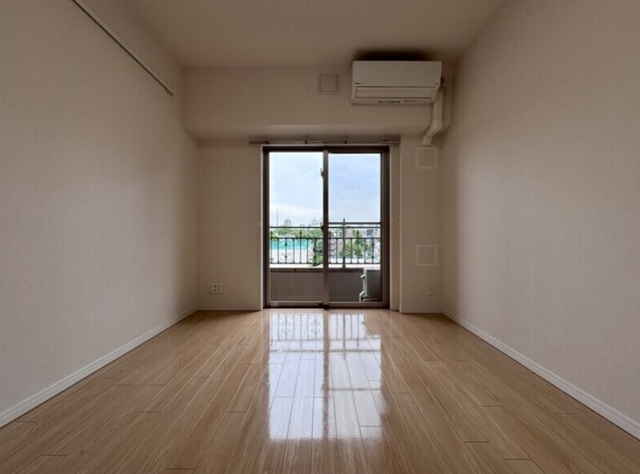 1K Mansion in Shibuya, Tokyo — photo 3 of 3