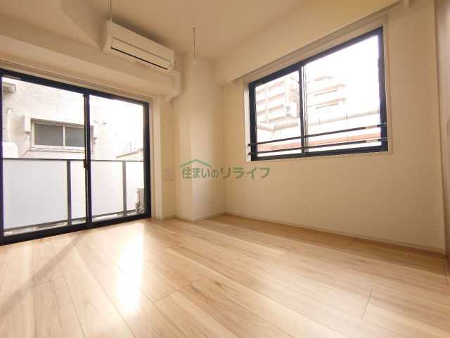 1K Mansion in Shibuya, Tokyo - Image 1