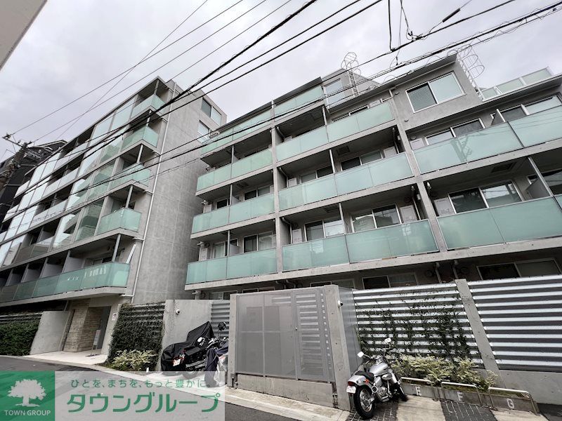 1K Mansion in Shibuya, Tokyo - Image 1