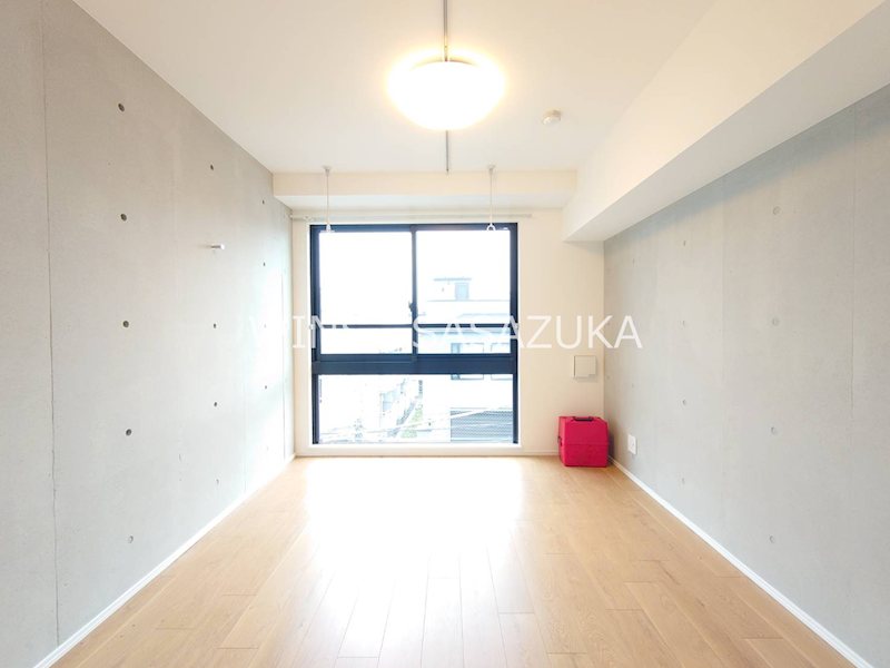 1K Mansion in Shibuya, Tokyo — photo 3 of 3