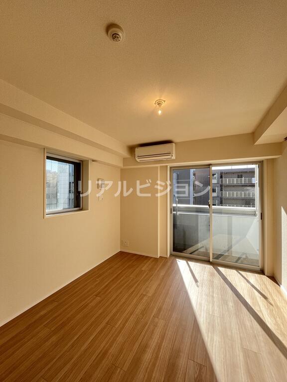 1K Mansion in Shibuya, Tokyo — photo 3 of 3