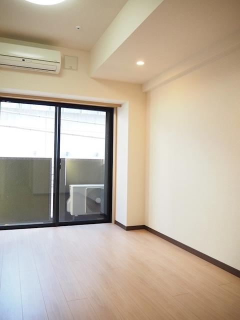 1K Mansion in Shibuya, Tokyo — photo 3 of 3