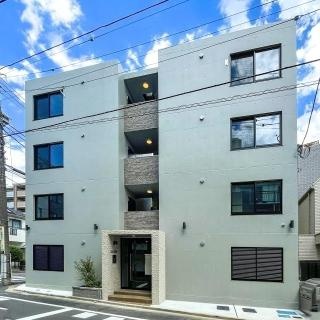 1K Mansion in Shinjuku, Tokyo - Image 1