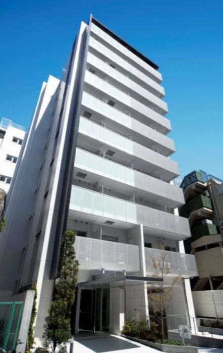 1K Mansion in Shinjuku, Tokyo - Image 1