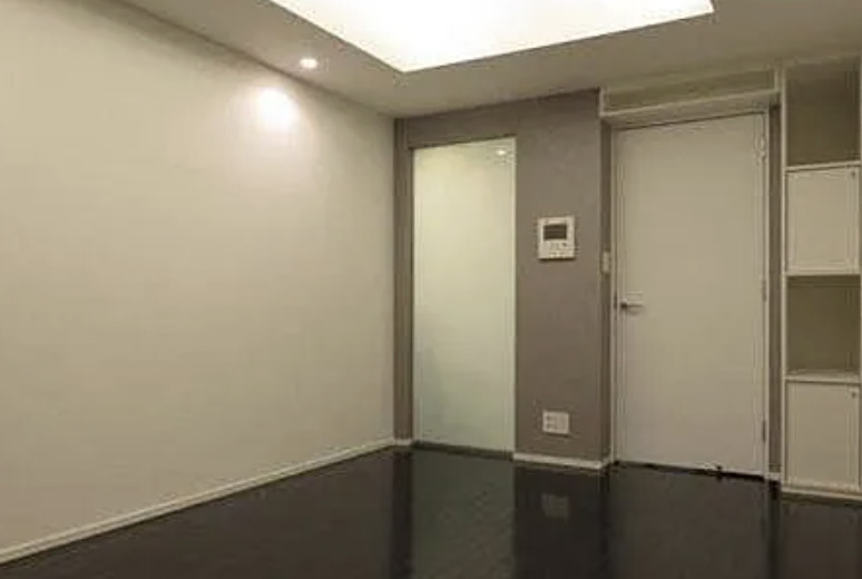 1K Mansion in Shinjuku, Tokyo — photo 3 of 3