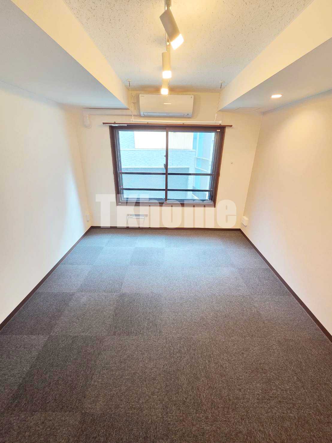 1K Mansion in Shinjuku, Tokyo — photo 3 of 3