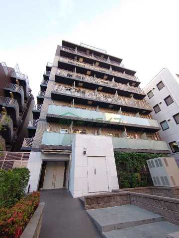 1K Mansion in Shinjuku, Tokyo - Image 1