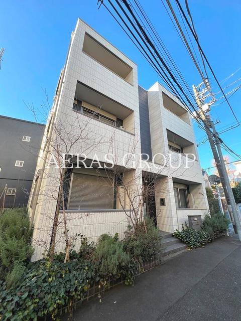 1K Mansion in Shinjuku, Tokyo - Image 1