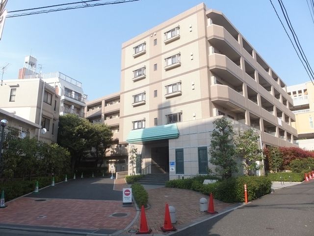 1K Mansion in Shinjuku, Tokyo - Image 1