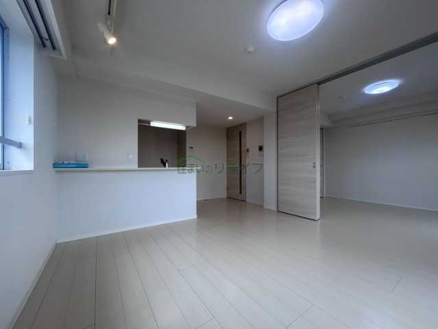 2LDK Mansion in Shinjuku, Tokyo — photo 3 of 3