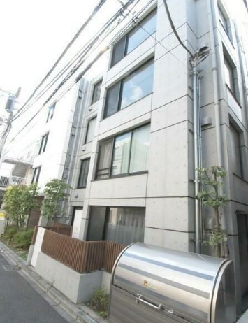 1K Mansion in Shinjuku, Tokyo - Image 1