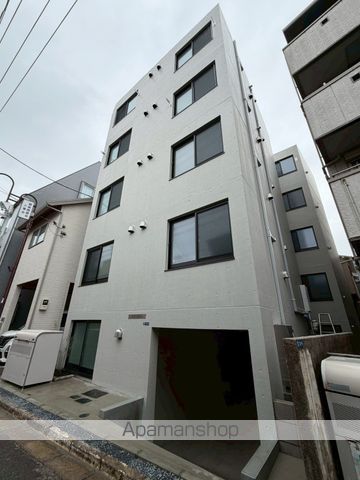 1K Mansion in Shinjuku, Tokyo - Image 1