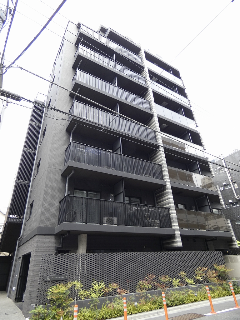 1K Mansion in Shinjuku, Tokyo - Image 1