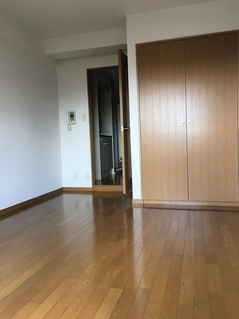 1K Mansion in Suginami, Tokyo - Image 1