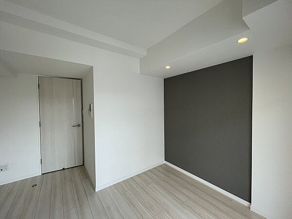 1K Mansion in Toshima, Tokyo — photo 3 of 3